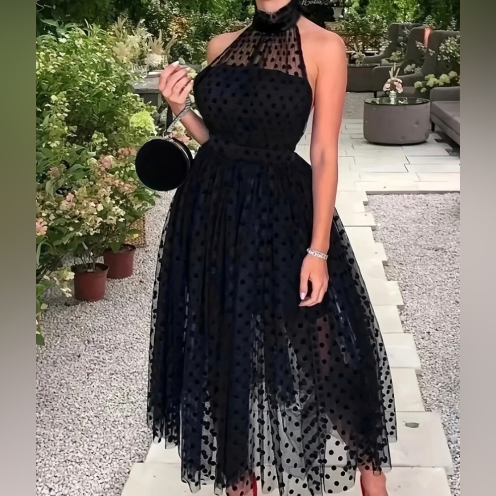 NWOT Ladies Cocktail Dress Sz Lg fits like a Medium